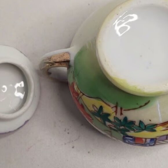 Lusterware Miniature Creamer with Lid Handpainted House Trees Flowers 3" (GS3) - Picture 4 of 5